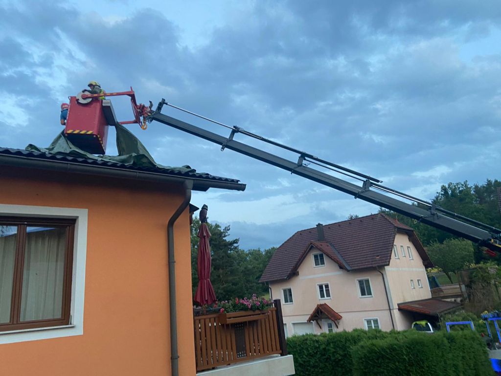 image026